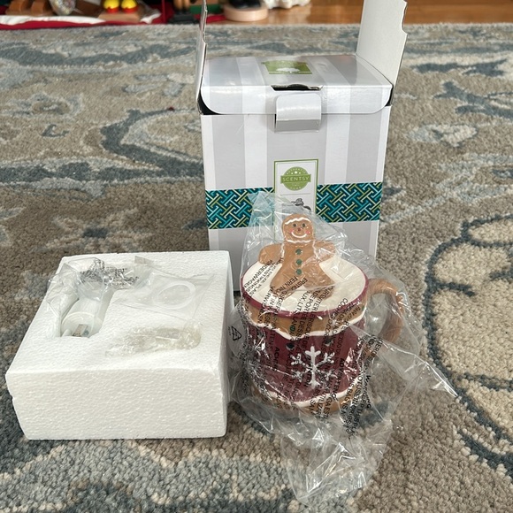 Scentsy Gingerbread Plug In - Picture 3 of 5